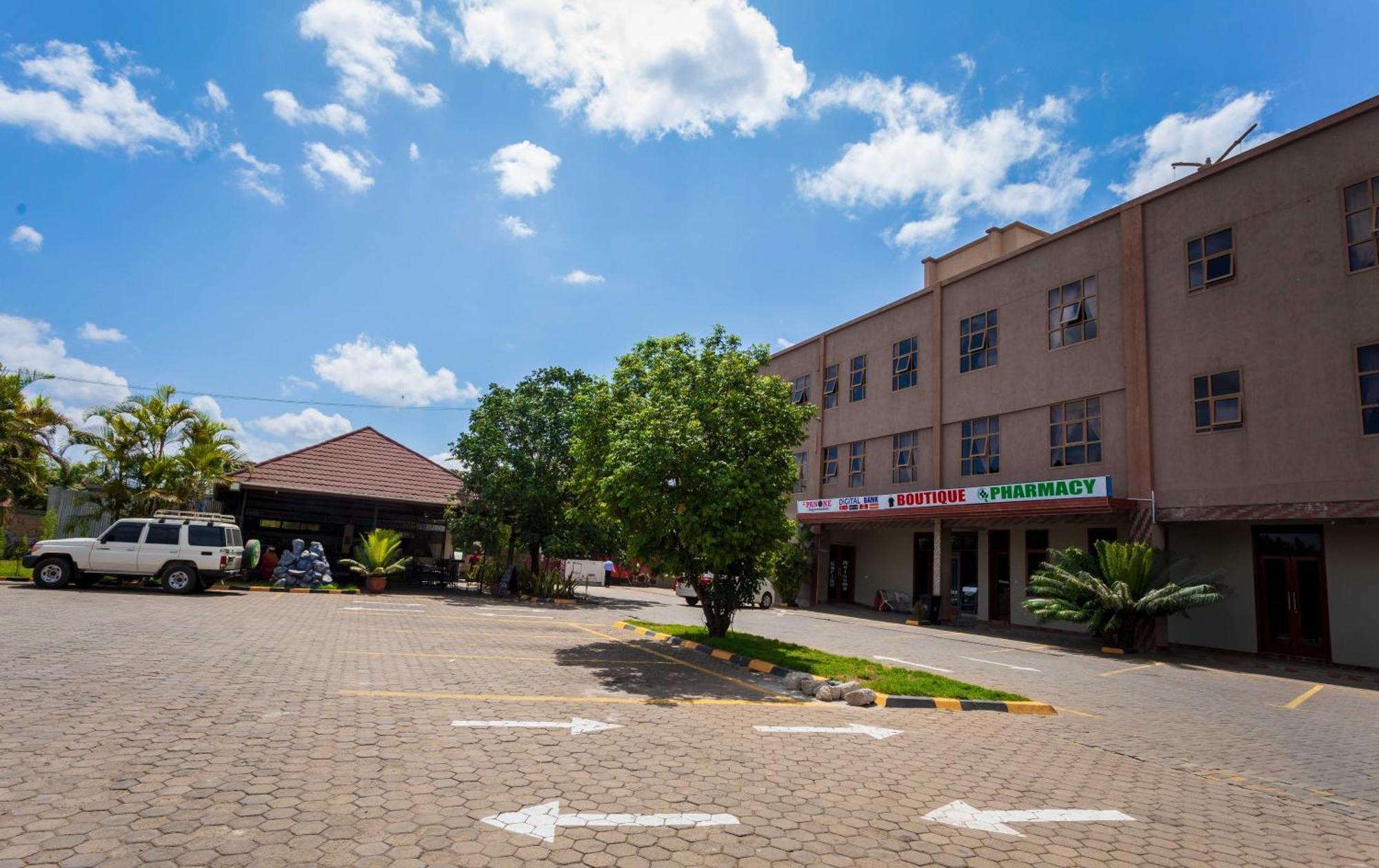 Panone Hotels - King'Ori Kilimanjaro Airport Moshi Esterno foto
